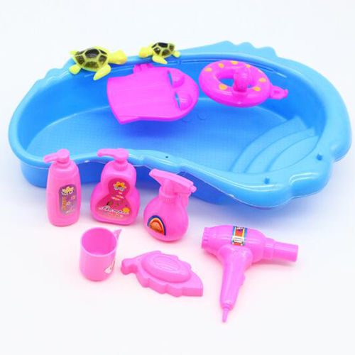 11 Pcs Bath Supplies boneca de banho Piscina secador de cabelo Sabão Set Pretend Play Toy cor aleatória