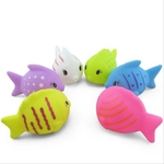 6Pcs Mixed adorável peixe Brinquedos do banho para a natação do bebê Águas Balneares brinquedo macio bonito Squeeze flutuante som sibilante de água Brinquedos