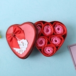 6pcs / set Decoração do casamento Caso Sabonete Rose Sabonete Perfumado coração da flor presente Festival Box