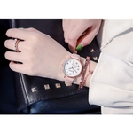 Amyove Lovely gift Mulheres Moda relógio de pulso simples Luminous Quartz
