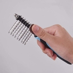 Auto-limpeza de aço inoxidável agulha Comb ferramenta Grooming para Cat Dog Pet Supplies