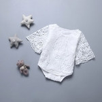 Baby Girl 100 Dias Delicate Lace manga morcego Triângulo Rompers algodão
