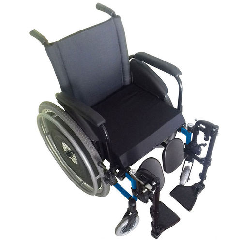 Cadeira de Rodas Avd Alumínio X Duplo Pés Eleváveis 46cm Azul Glacial Ortobras (cód. 8683)