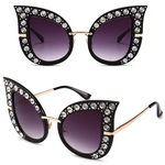 Diamante Pérola Sun Glasses Women Cat Retro Eye Óculos Vintage Luxo Marca Designer Polarizada Oversized Feminino Eyewear