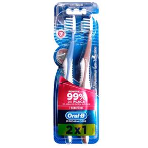 Escova Dental Oral-B Pro-Saúde 7 Benefícios 40 Leve 2 Pague 1