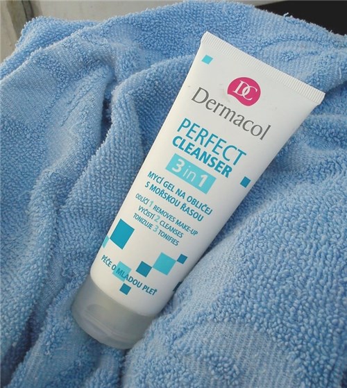Gel de Limpeza Facial Anti-Acne Dermacol Perfect Cleanser 3 em 1 100mL