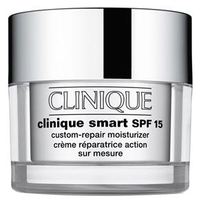 Hidratante Facial Peles Oleosas Clinique - Smart SPF 15 Custom-Repair 50ml