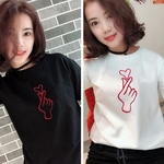 T-shirt do dedo coração mulheres Verão Gesto bonito de amor de gráfico de manga curta Tops menina Cotton T-shirt do estilo coreano