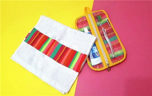 Kit Higiene Bucal (Necessarie + Toalha)