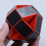 Millionaccessories 15 polegadas Cobra Magia Régua Cubo do enigma vermelho / preto