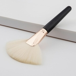 Punho De Madeira Fan Shape Brush Pó Foundation Brush Brush Cosmetic Beauty Tool
