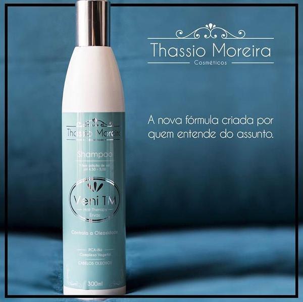 Shampoo Veni TM - Studio Thassio Moreira