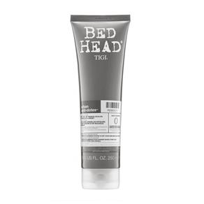 Tigi Bed Head Reboot Shampoo para Tratar o Couro Cabeludo e Fios Ressecados 250ml