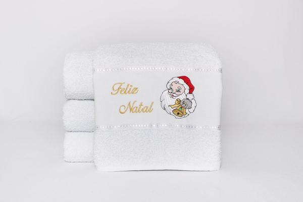 Toalha de Banho Bordada Natal Branco - Feliz Natal Papai Noel - Garmisch