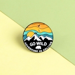 Unisex GO WILD Sunset Snow Mountain Bird Esmalte Broche Pin Jacket Bag Badge