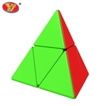 Magic Cube 2x2 pirâmide triangular sólido de cores suaves Abnormity Cube Toy Educacional