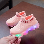 Ficha técnica e caractérísticas do produto Boy Girl Non-slip resistente ao desgaste deslizamento malha respirável LED Light On Shoes