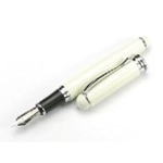 Ficha técnica e caractérísticas do produto Jinhao 750 Gloss Marfim Branco Fountain Pen Medium Nib Nova