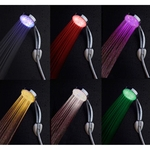 Ficha técnica e caractérísticas do produto Cabeça de chuveiro LED Handheld 7 cores mudam Cabeça de chuveiro para banho