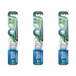 Ficha técnica e caractérísticas do produto Oral B Ultrafina Escova Dental - Kit com 03